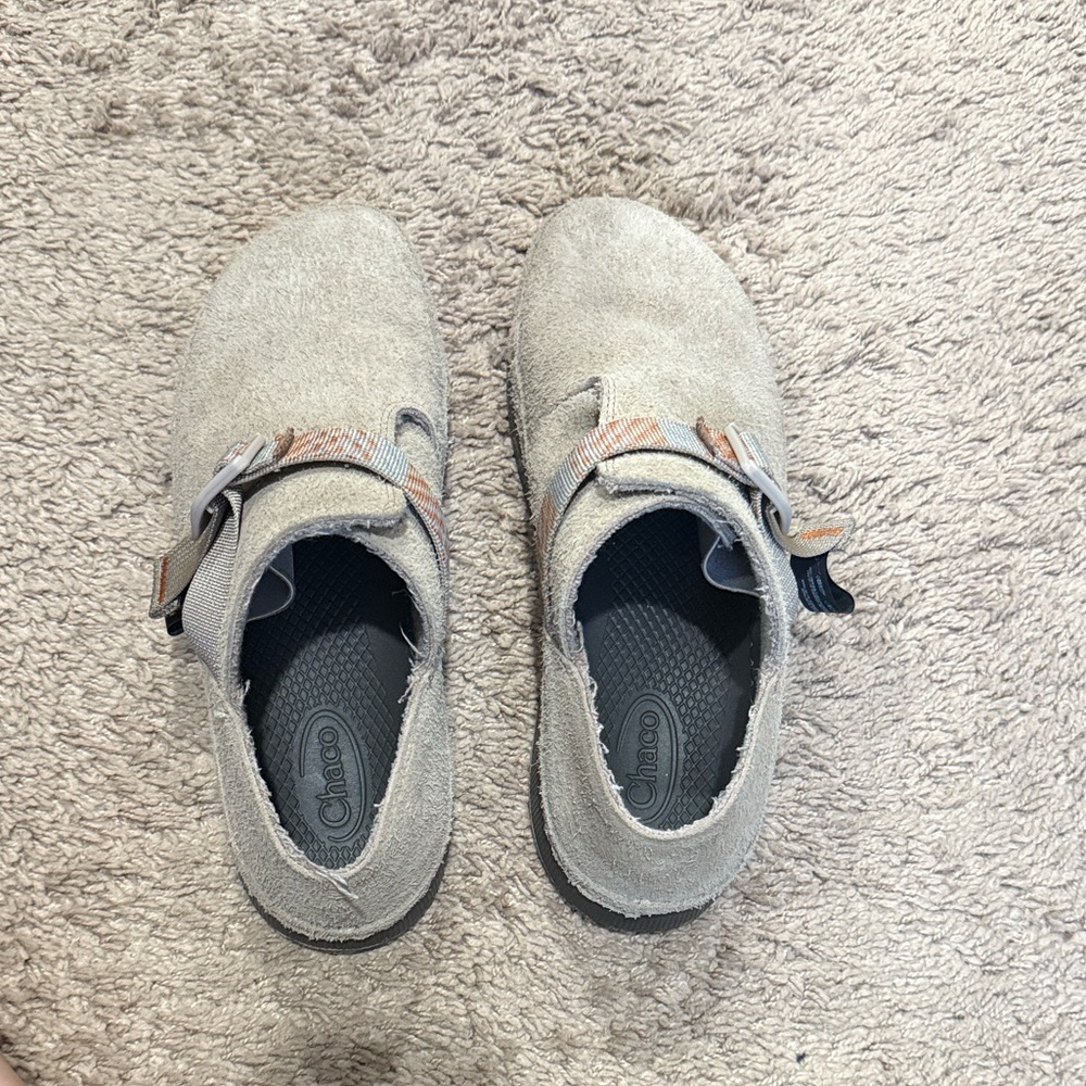 Chaco Women’s Paonia Clog in Natural Suede